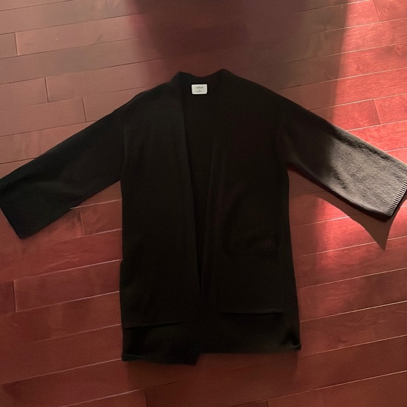 Wilfred oversized crop sleeve cardigan from Aritzia - Picture 2 of 6